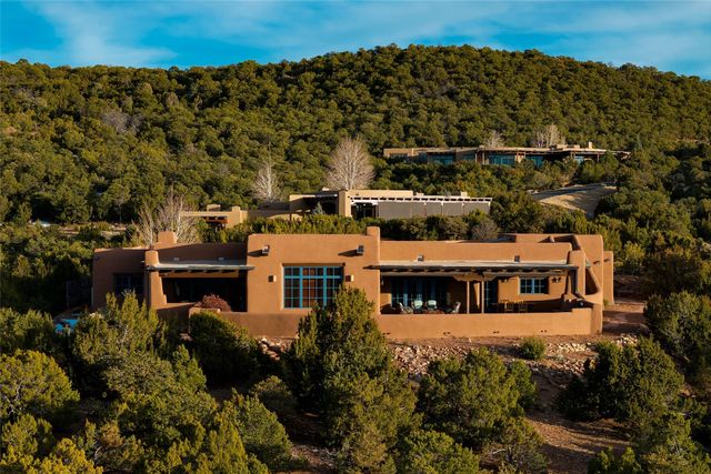 95 Lodge Trail, Santa Fe, NM 87506