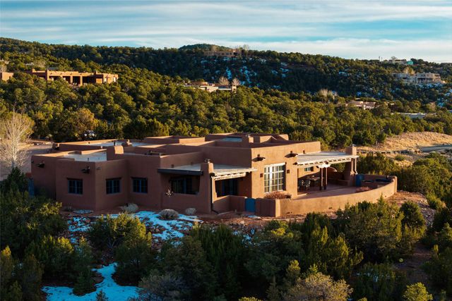 95 Lodge Trail, Santa Fe, NM 87506