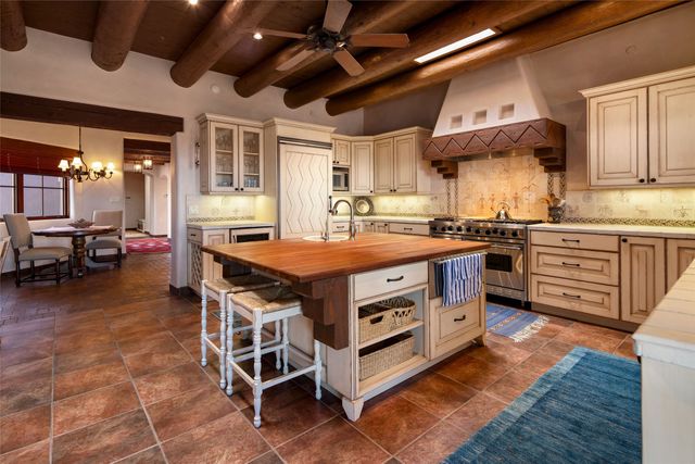 95 Lodge Trail, Santa Fe, NM 87506