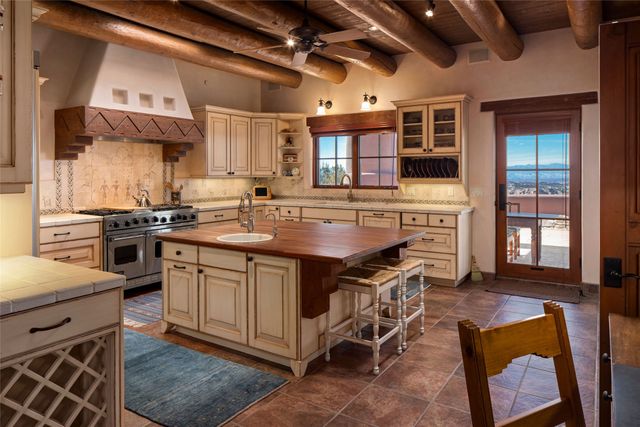 95 Lodge Trail, Santa Fe, NM 87506