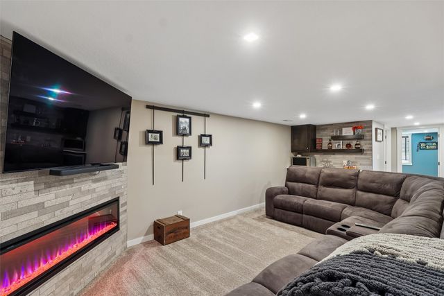 1035 Market Street, Carlisle, IA 50047