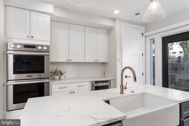 430 15TH ST SE, Washington, DC 20003