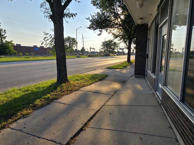 1612 W Northwest Highway, Arlington Heights, IL 60004