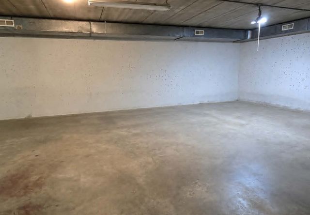 1612 W Northwest Highway, Arlington Heights, IL 60004