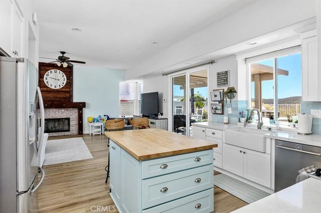 23831 Via Madrid, Murrieta, CA 92562