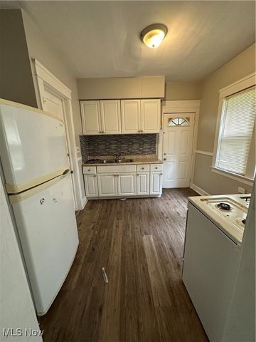 2099 W 81st Street Down, Cleveland, OH 44102