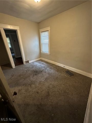 2099 W 81st Street Down, Cleveland, OH 44102