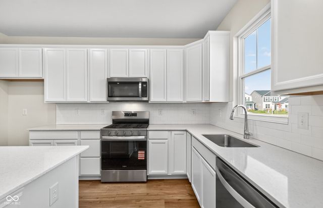 6856 Seabiscuit Road, Whitestown, IN 46075