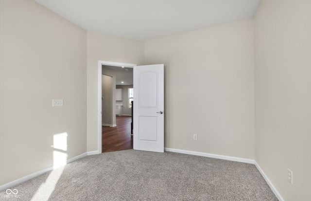 6856 Seabiscuit Road, Whitestown, IN 46075