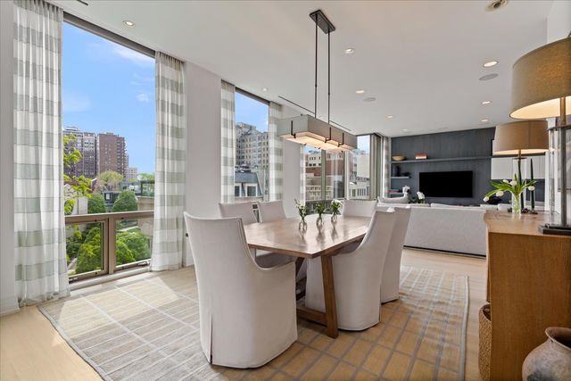 422 W Deming Place 4, Chicago, IL 60614