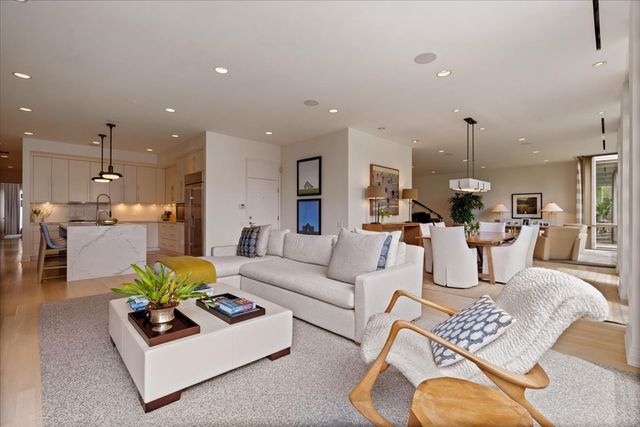 422 W Deming Place 4, Chicago, IL 60614