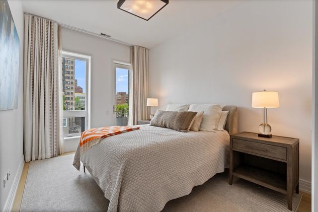422 W Deming Place 4, Chicago, IL 60614