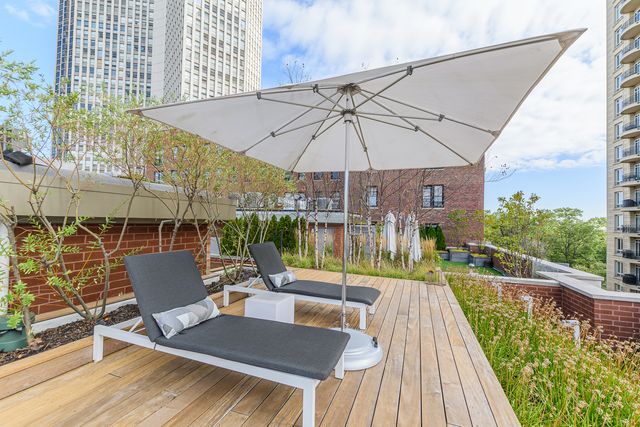 422 W Deming Place 4, Chicago, IL 60614