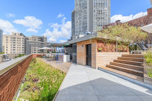 422 W Deming Place 4, Chicago, IL 60614