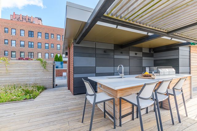 422 W Deming Place 4, Chicago, IL 60614