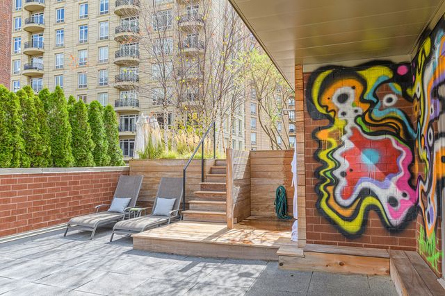 422 W Deming Place 4, Chicago, IL 60614