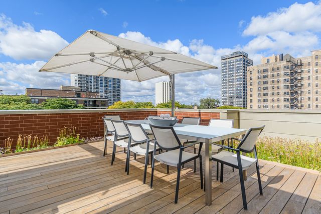 422 W Deming Place 4, Chicago, IL 60614