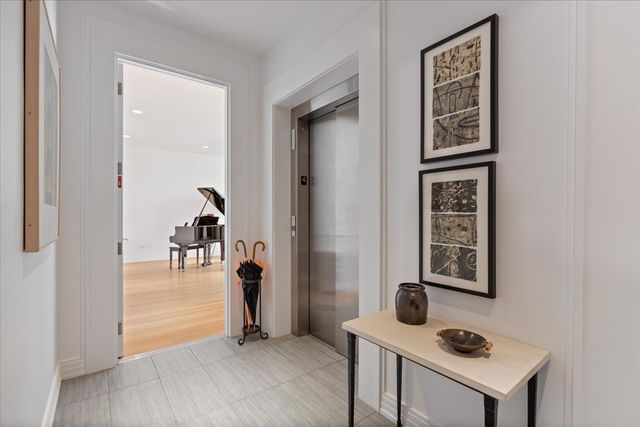 422 W Deming Place 4, Chicago, IL 60614