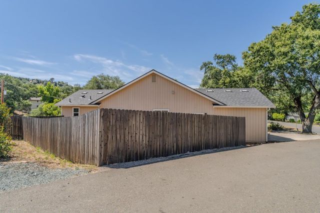 1016 Jackson Gate Rd, Jackson, CA 95642
