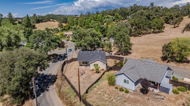 1016 Jackson Gate Rd, Jackson, CA 95642