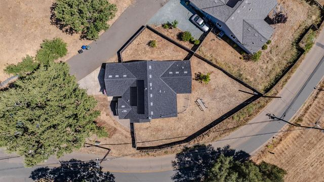1016 Jackson Gate Rd, Jackson, CA 95642