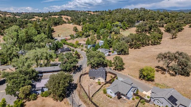 1016 Jackson Gate Rd, Jackson, CA 95642