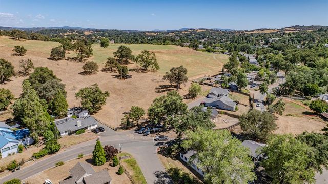 1016 Jackson Gate Rd, Jackson, CA 95642