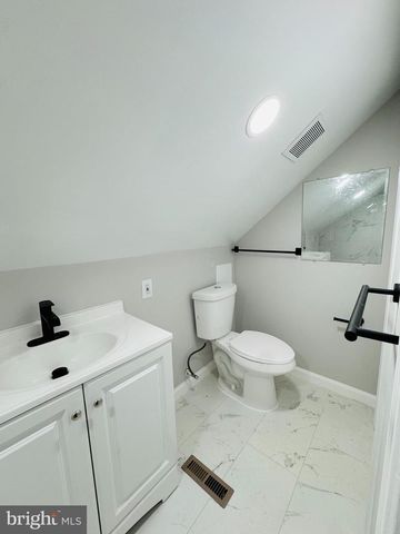 1111 EDMONSTON DR, Rockville, MD 20851