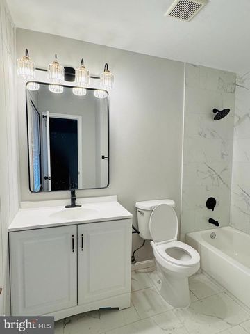 1111 EDMONSTON DR, Rockville, MD 20851