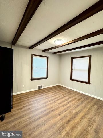 1111 EDMONSTON DR, Rockville, MD 20851