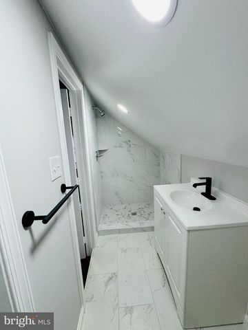 1111 EDMONSTON DR, Rockville, MD 20851