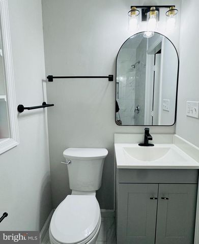 1111 EDMONSTON DR, Rockville, MD 20851