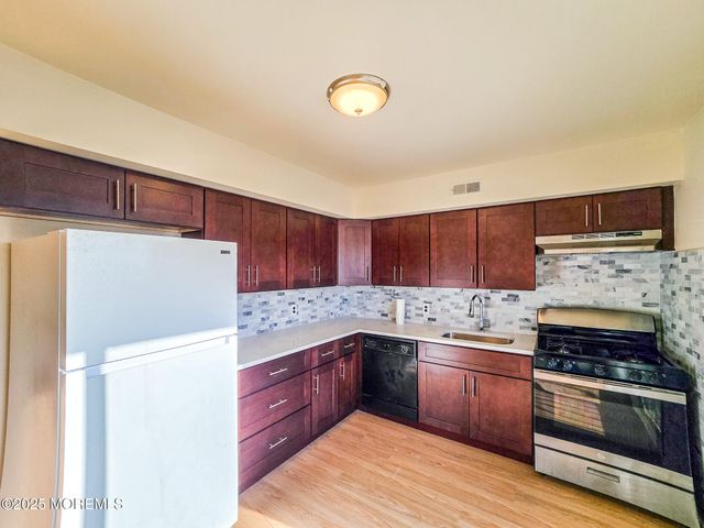 1302 Bradley Court, Princeton, NJ 08540