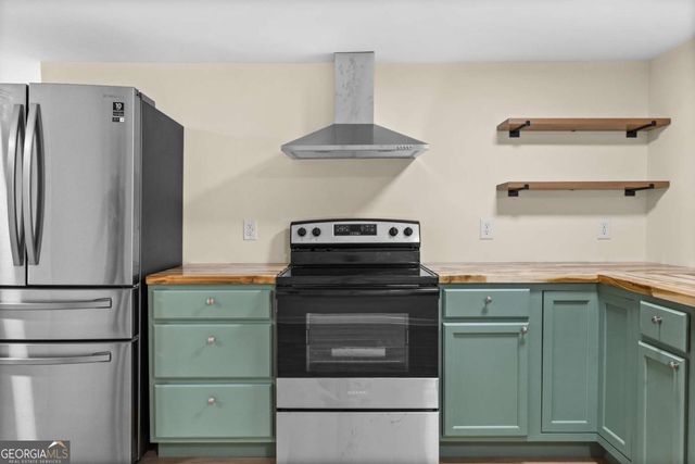 502 E Cregor Street, Bloomingdale, GA 31302