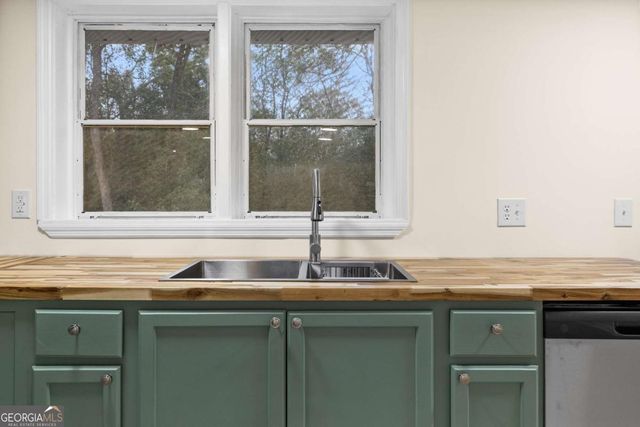 502 E Cregor Street, Bloomingdale, GA 31302