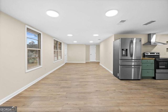 502 E Cregor Street, Bloomingdale, GA 31302