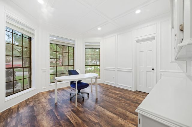 12106 Cypresswood Drive, Houston, TX 77070