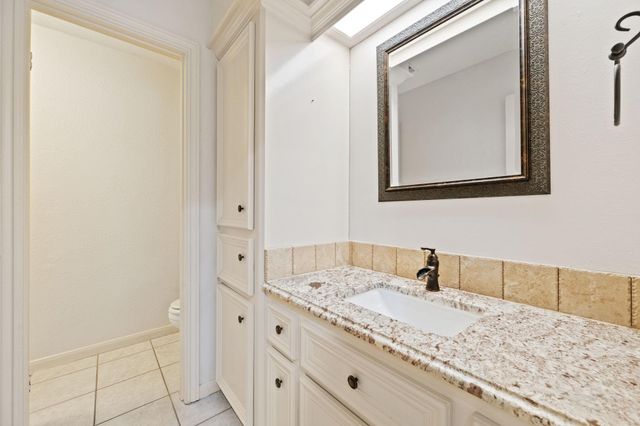 12106 Cypresswood Drive, Houston, TX 77070