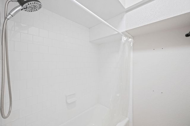 12106 Cypresswood Drive, Houston, TX 77070