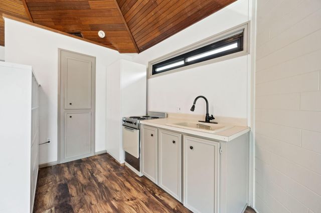 12106 Cypresswood Drive, Houston, TX 77070