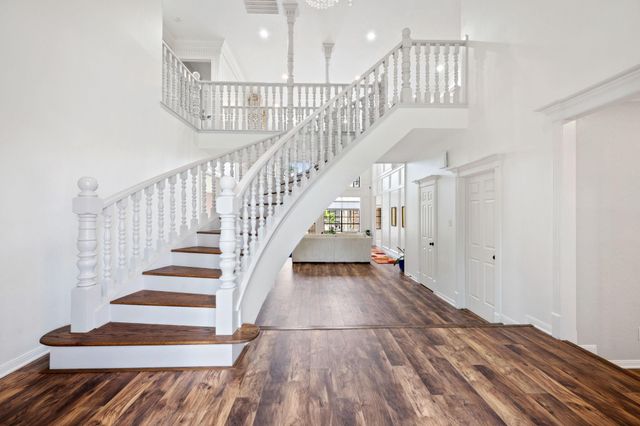 12106 Cypresswood Drive, Houston, TX 77070