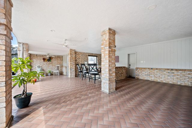 12106 Cypresswood Drive, Houston, TX 77070