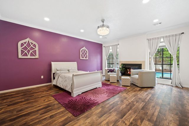 12106 Cypresswood Drive, Houston, TX 77070