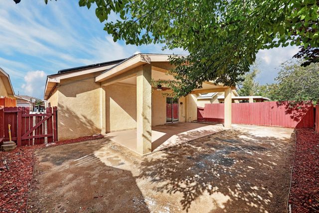 7804 Crepe Myrtle Road SW, Albuquerque, NM 87121