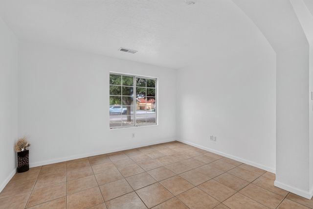 7804 Crepe Myrtle Road SW, Albuquerque, NM 87121