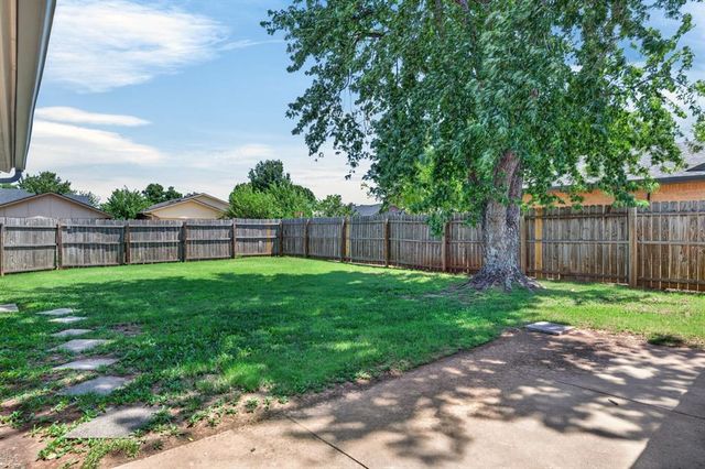 517 NW 139th Street, Edmond, OK 73013