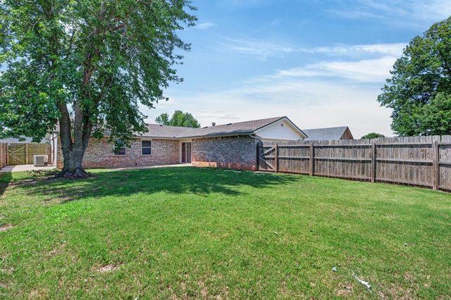 517 NW 139th Street, Edmond, OK 73013