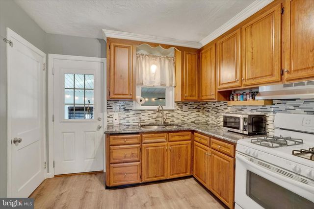 114 GREYSTONE RD, York, PA 17402