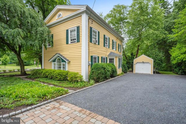 86 WASHINGTON ST, Rocky Hill, NJ 08553