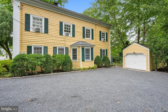 86 WASHINGTON ST, Rocky Hill, NJ 08553